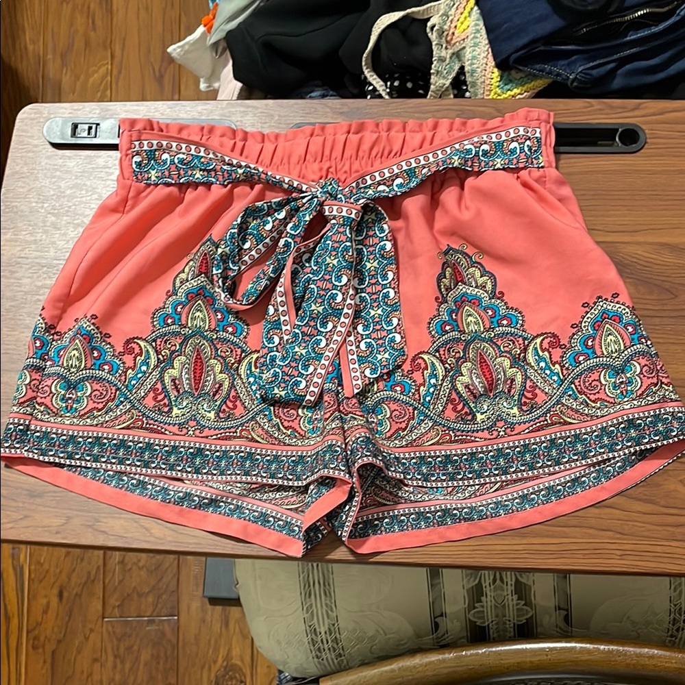 SWEET JOURNEY Bohemian Coral Print Women's Shorts Size Medium
